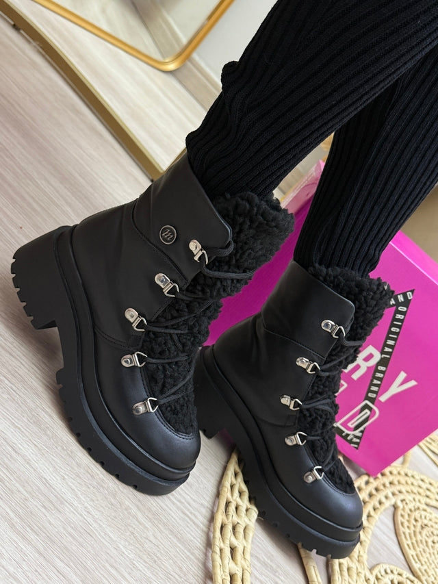 Coturno Maryland Pelinho Black